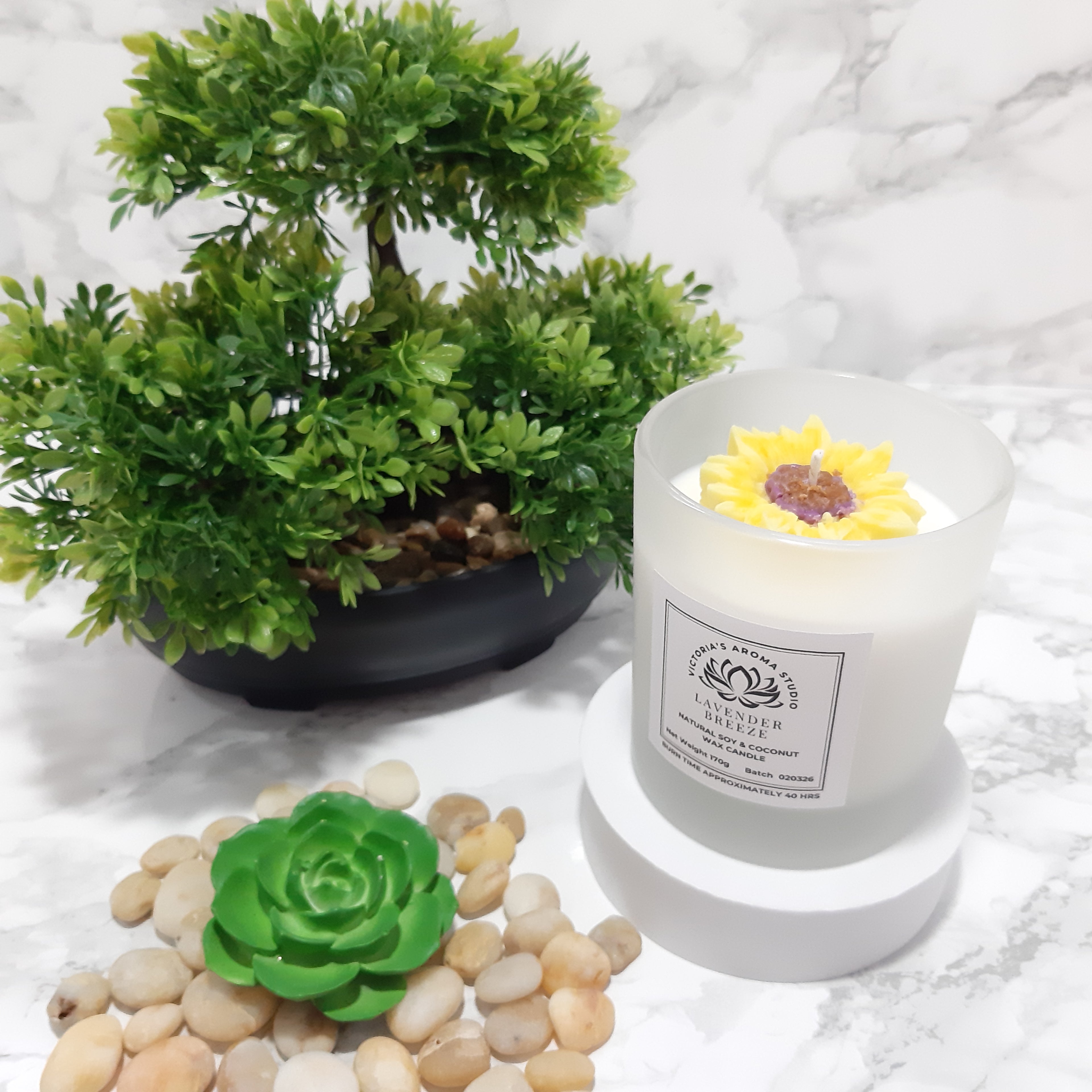 170g Scented Candle with Embed Flower