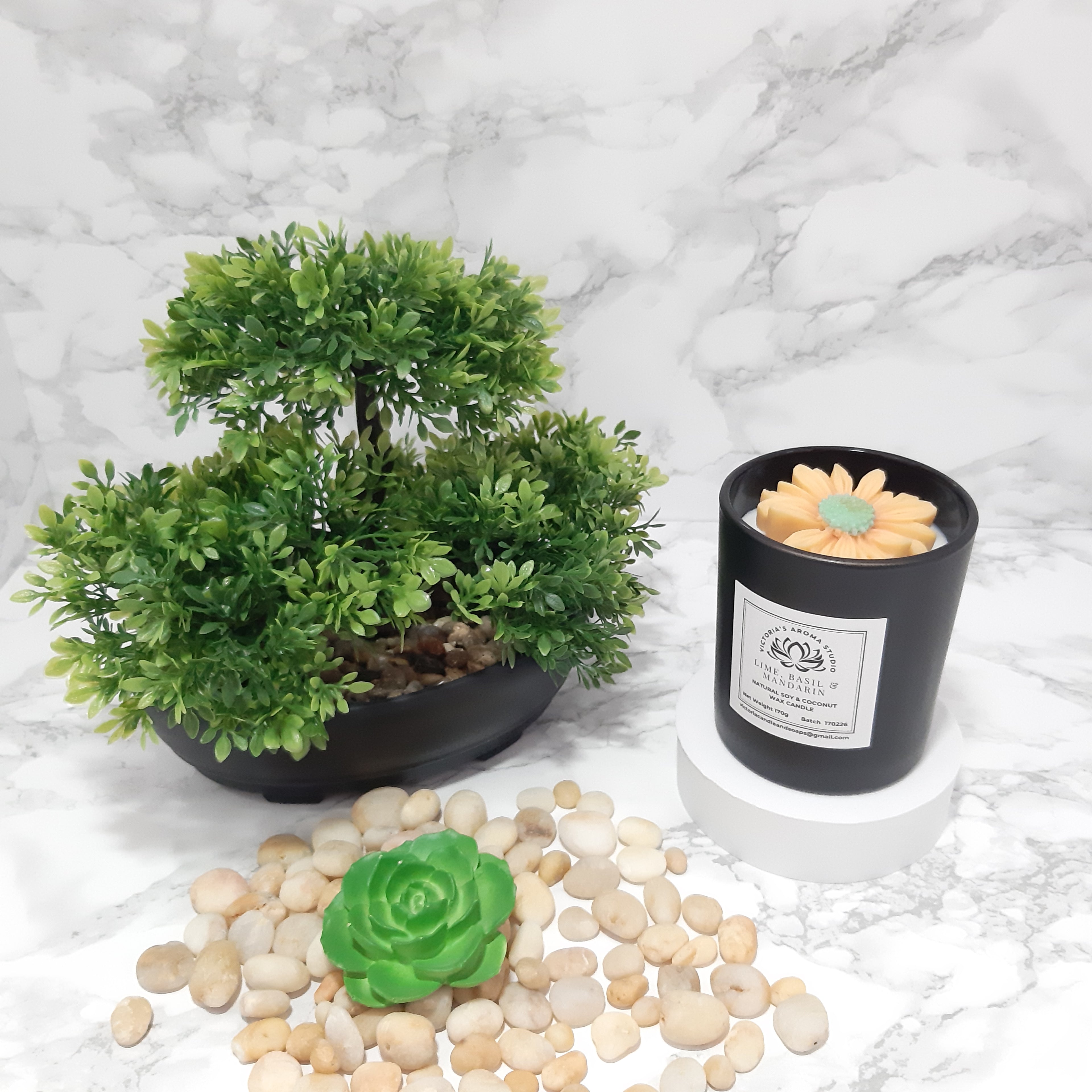 170g Scented Candle with Embed Flower
