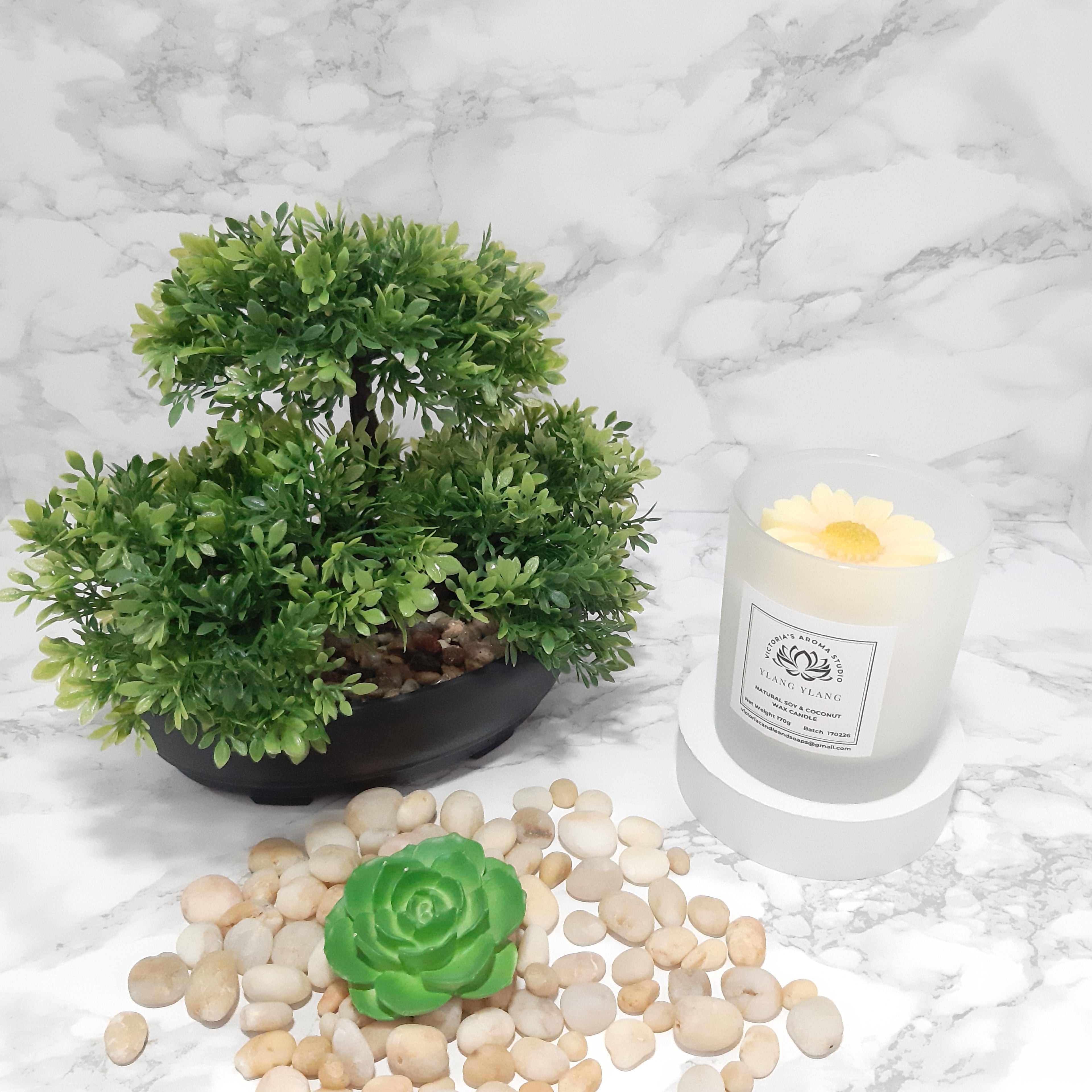 170g Scented Candle with Embed Flower